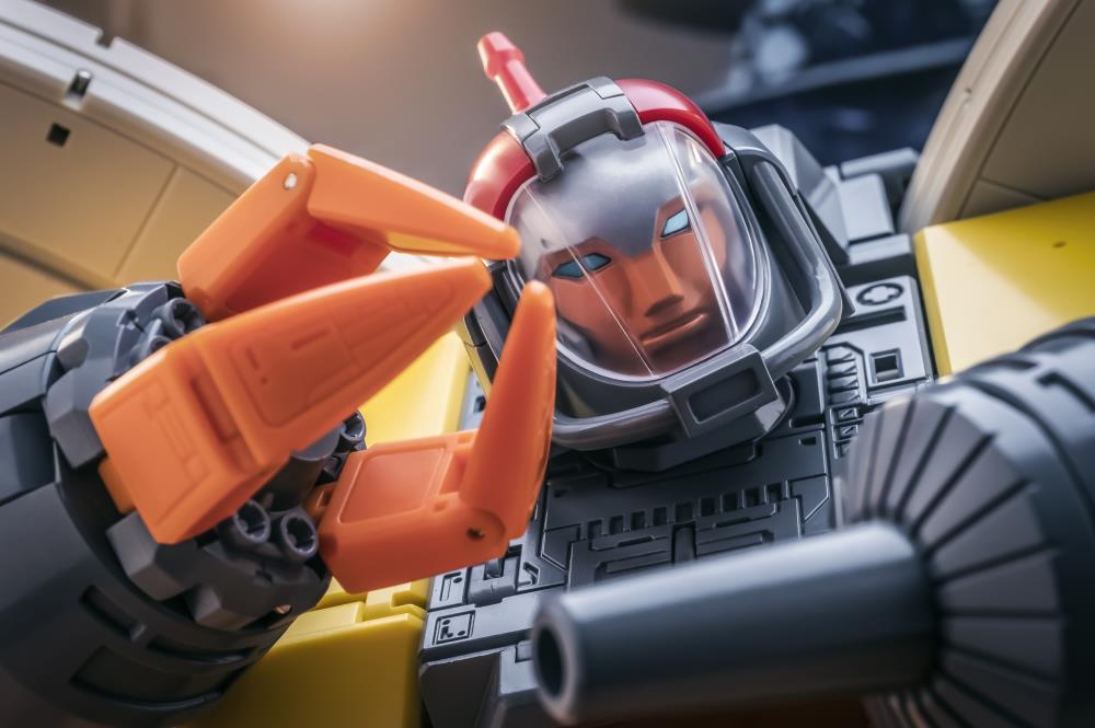 NA H53 Michael – Omega Supreme | Newage Legends-Scale Figure