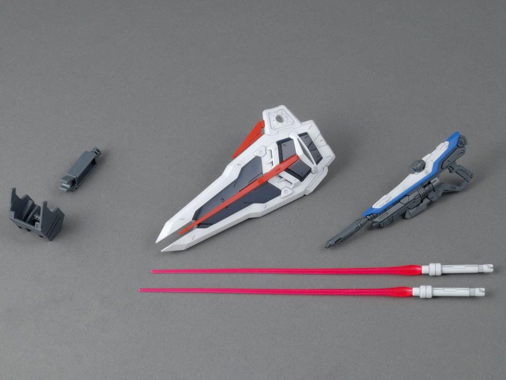 MG ZGMF-X10A Freedom Gundam Version 2.0 "Gundam Seed" - Bandai Hobby 1/100 Scale Master Grade Model Kit