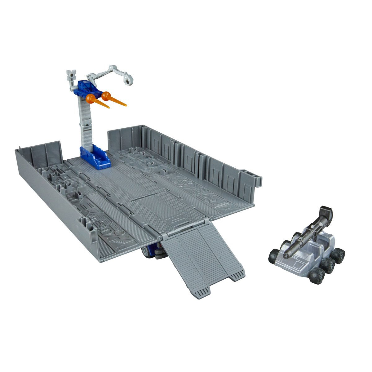 Transformers Studio Series Commander Class SS 86 Optimus Prime showing roller and opened trailer