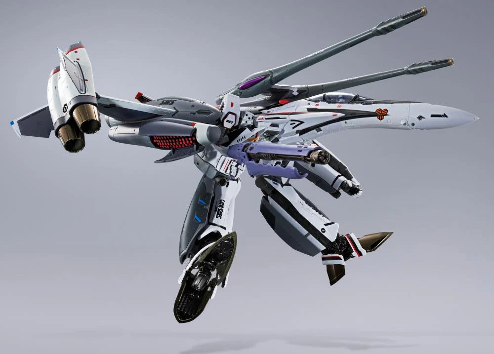 VF-25F Tornado Messiah Valkyrie (Alto Saotome Machine Revival Ver.) "Macross Frontier: The False Songstress" - Tamashii Nations DX Chogokin
