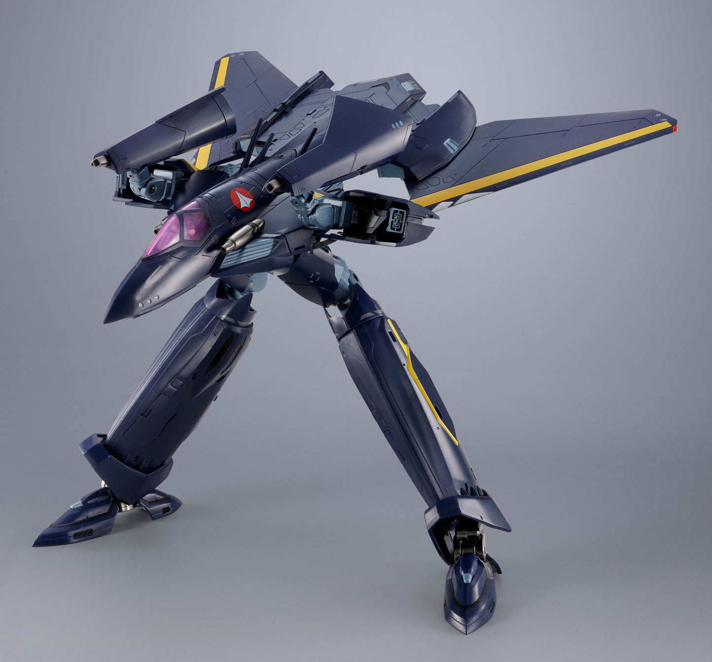 DX Chogokin VF-17S Nightmare Stealthvalkyrie (GAMLIN KIZAKI use) "Macross 7" | Bandai Tamashii Nations