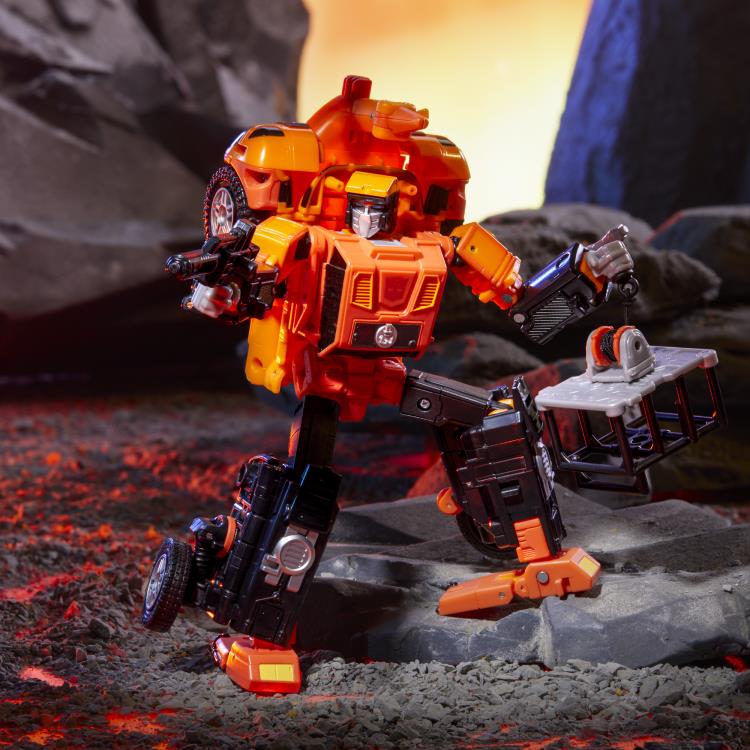 Transformers: Legacy United Leader G1 Triple Changer Sandstorm robot mode