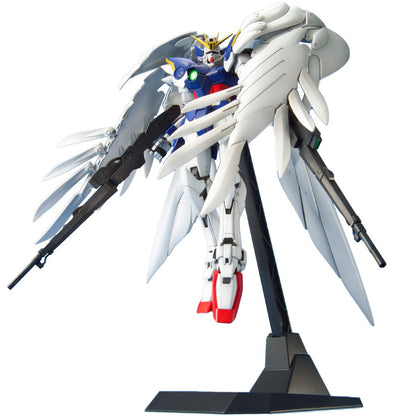 MG Wing Gundam Zero Custom "Gundam Wing: Endless Waltz" - Bandai Hobby 1/100 Scale Master Grade Model Kit