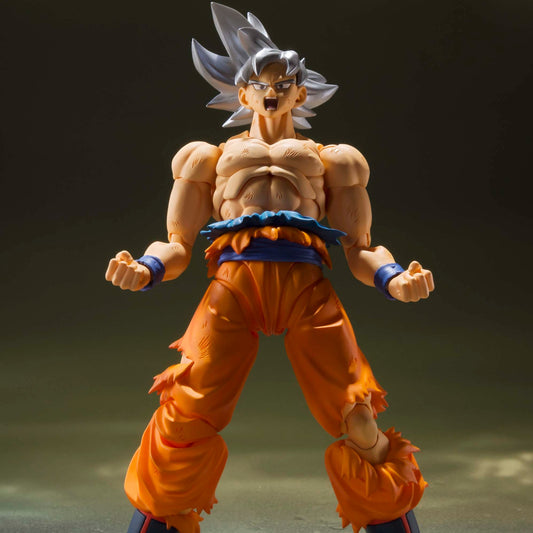 SON GOKU ULTRA INSTINCT "DRAGON BALL Z" standing pose