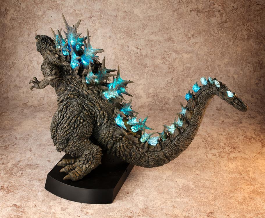Ultimate Article UA Monsters Godzilla (2023) Attacking Ginza Version "Godzilla Minus One" | Megahouse