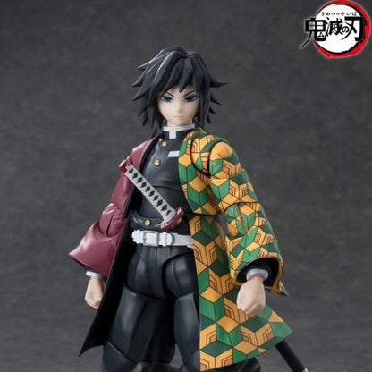 Demon Slayer: Kimetsu no Yaiba S.H.Figuarts Giyu Tomioka close up