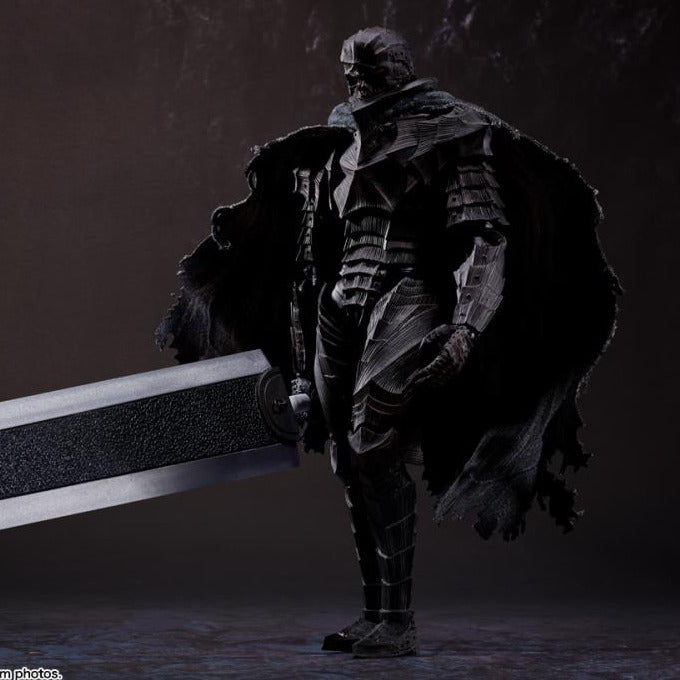 Berserk S.H.Figuarts Guts (Berserker Armor -Heat of Passion-) standing pose