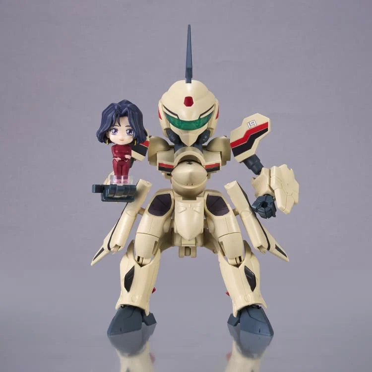 Macross Plus Tiny Session YF-19 (Isamu Alva Dyson Use) with Myung Fang Lone standing with Myung Fang