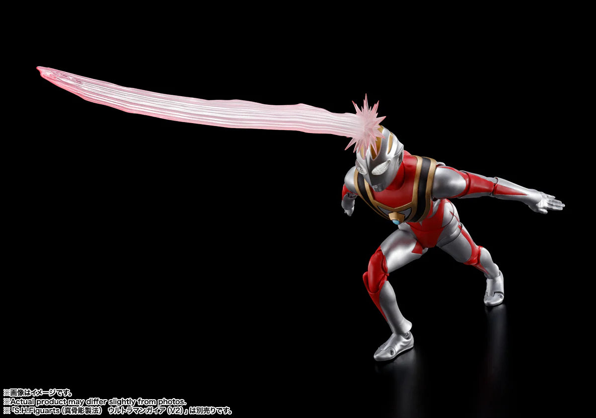 Ultraman Gaia S.H.Figuarts -Shinkocchou Seihou- Ultraman Gaia (V2) and Effect Parts Set shooting beam on head