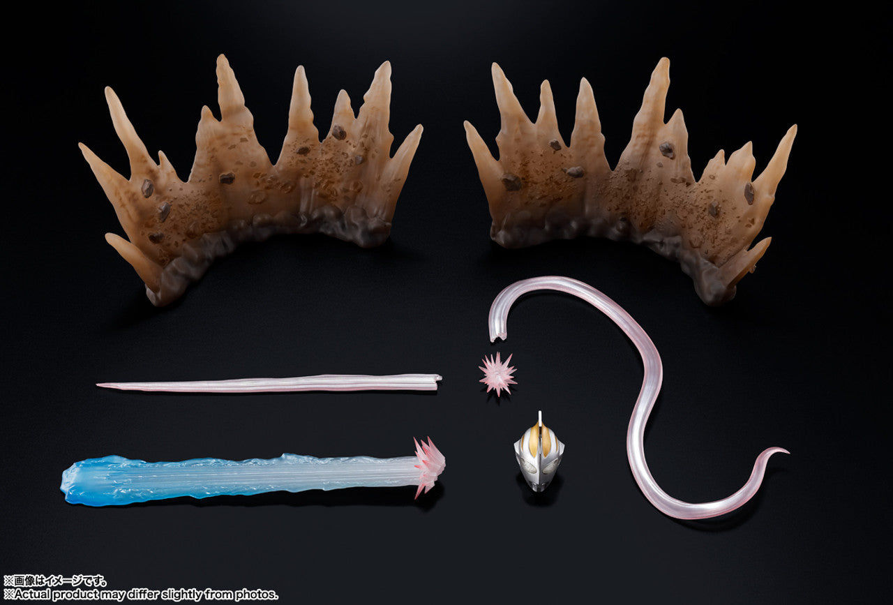 Ultraman Gaia S.H.Figuarts -Shinkocchou Seihou- Ultraman Gaia (V2) and Effect Parts Set showing all accessories