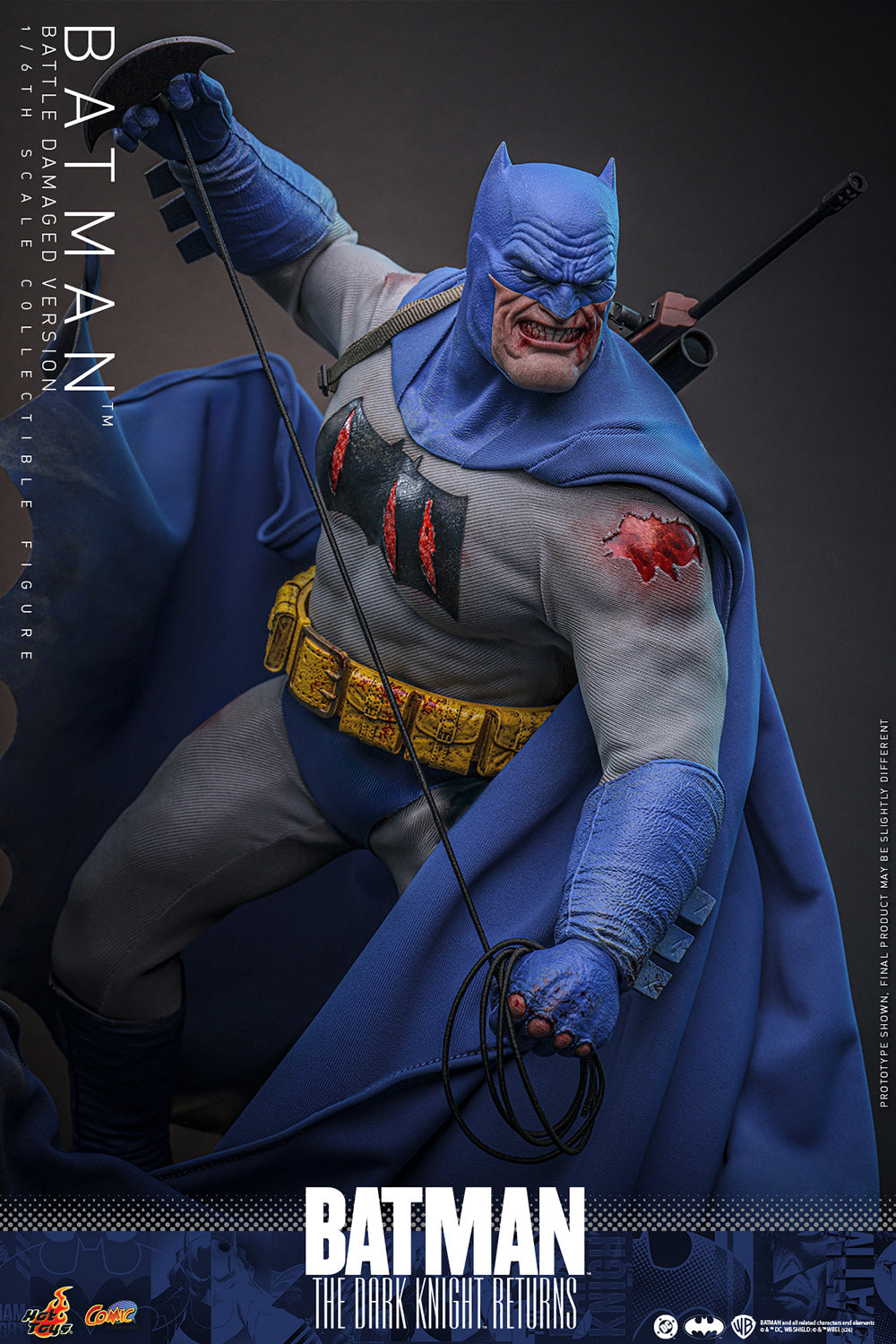 Hot Toys 1/6 Batman (Battle Damaged Version) "Batman: The Dark Knight Returns" | Hot Toys 1/6 Scale