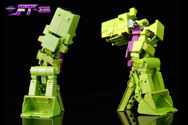 Transformers Fans Toys FT-32A Gehry (Constructicon Scrapper) leg mode