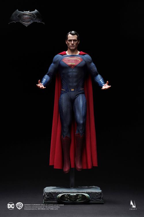 Batman v Superman: Dawn of Justice InArt Superman 1/6 Scale Figure