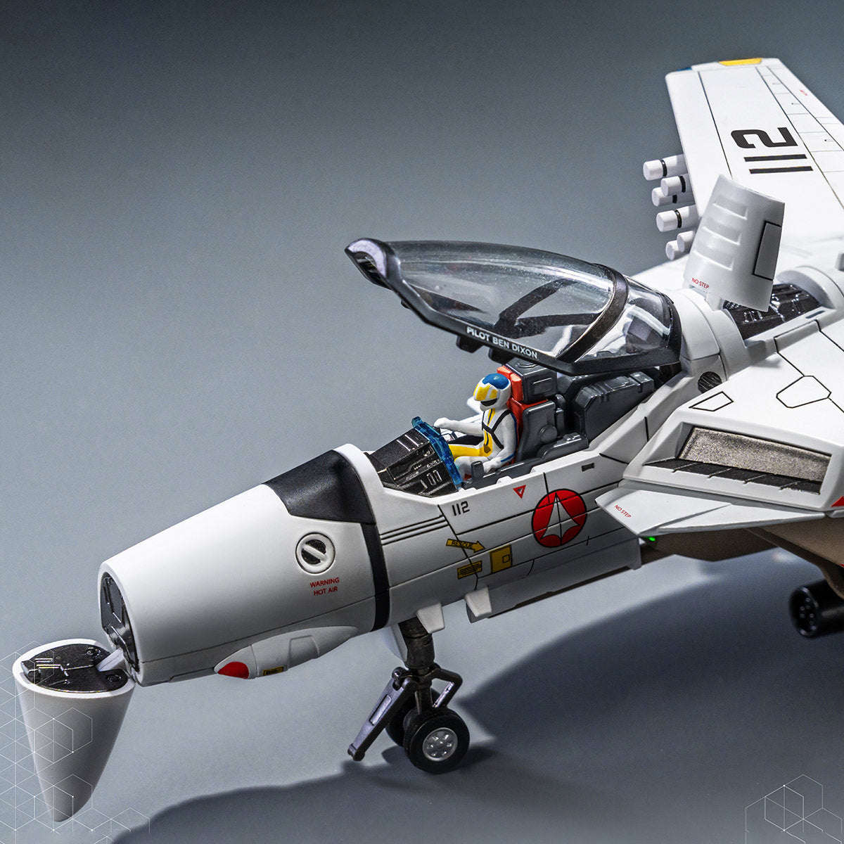 ROBO-DOU VF-1A Veritech (Ben Dixon) "Robotech" | Threezero