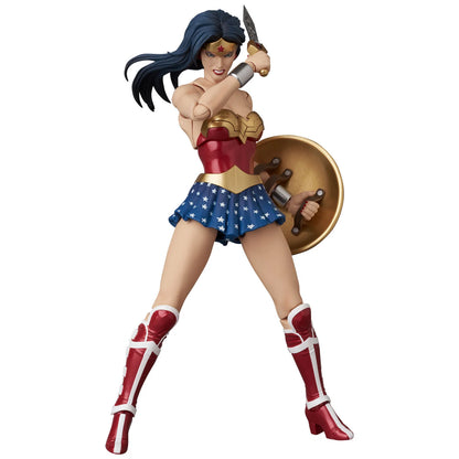 MAFEX Wonder Woman No.318 "Superman: For Tomorrow" Action Figure | MAFEX
